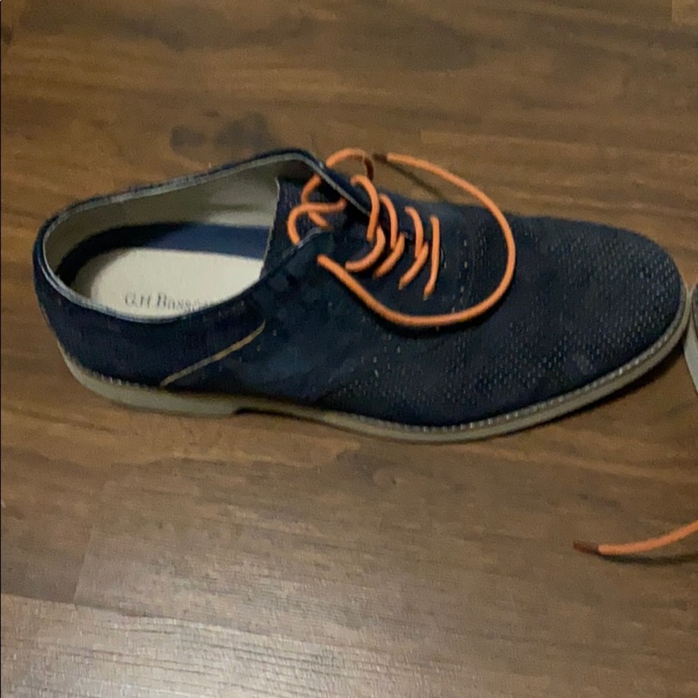 Shoes - Picture 2 of 2